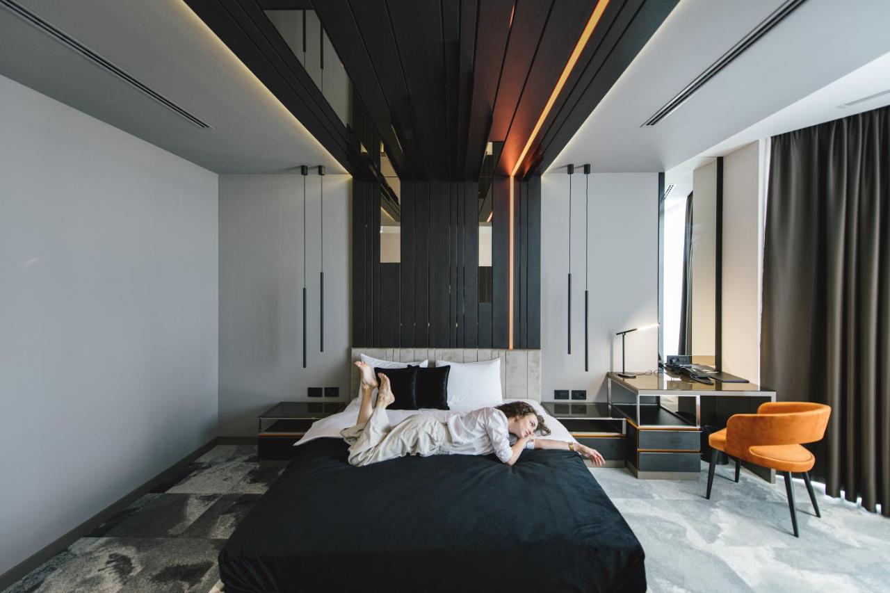 Hotel Zeneva Lux Крагуєваць Екстер'єр фото