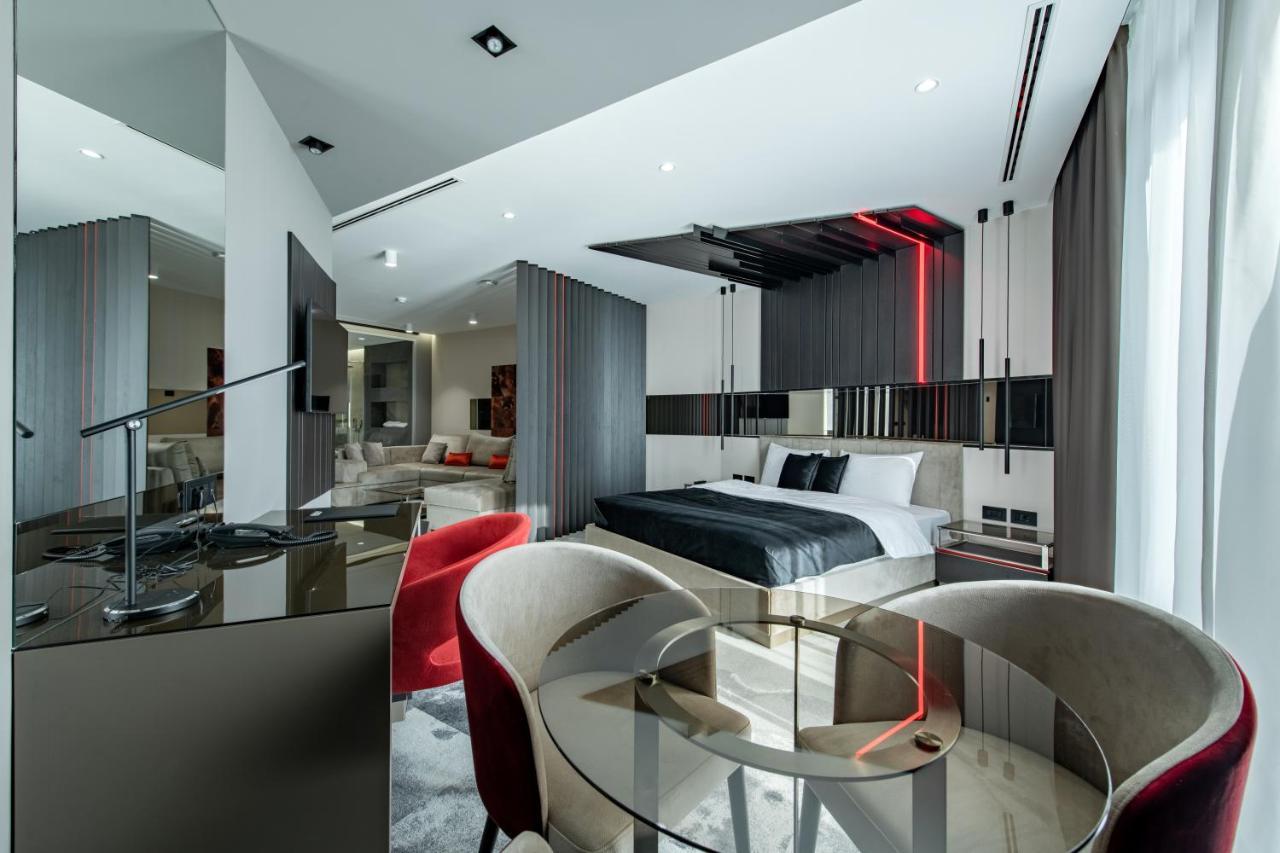 Hotel Zeneva Lux Крагуєваць Екстер'єр фото