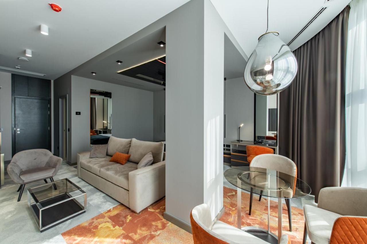 Hotel Zeneva Lux Крагуєваць Екстер'єр фото