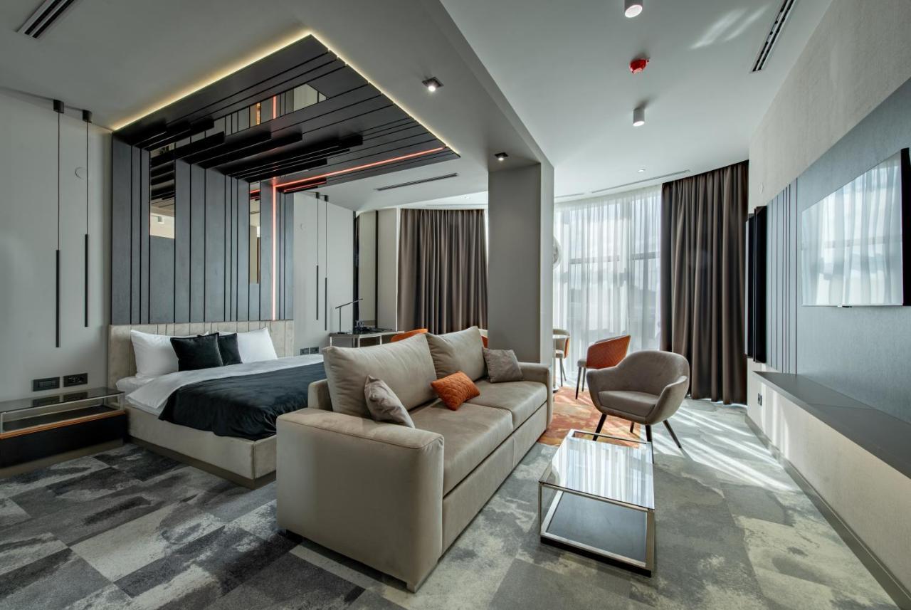 Hotel Zeneva Lux Крагуєваць Екстер'єр фото