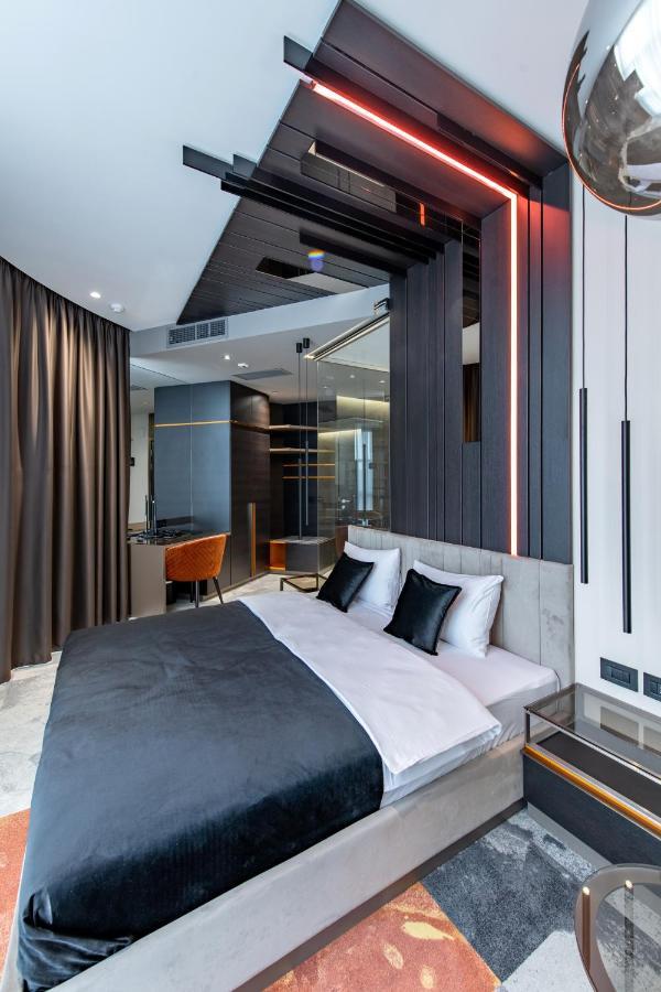 Hotel Zeneva Lux Крагуєваць Екстер'єр фото
